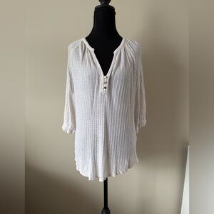 Lucky Brand Women's Casual Cream Textured Top (very soft and flowy)